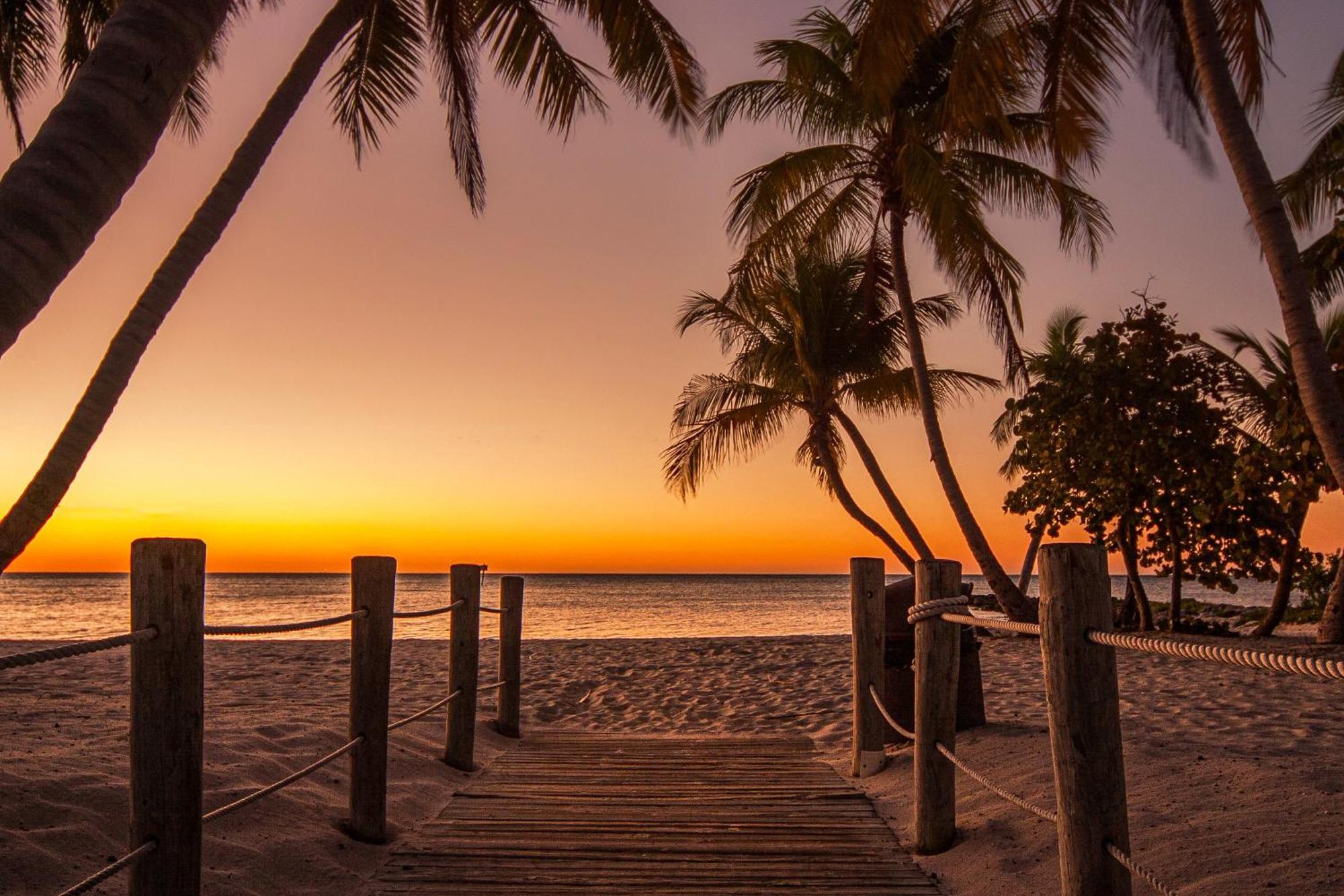 Sunrise Suites Barbados Suite #204 基韋斯特 外观 照片